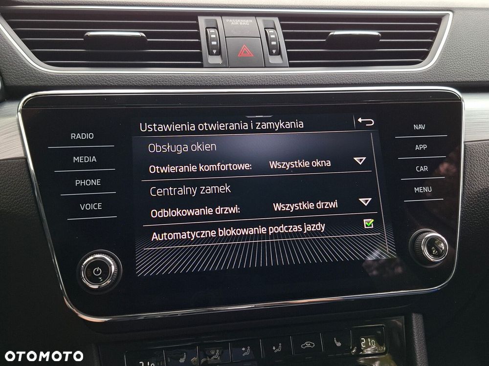 Skoda Superb 1.5 TSI Ambition DSG - 38