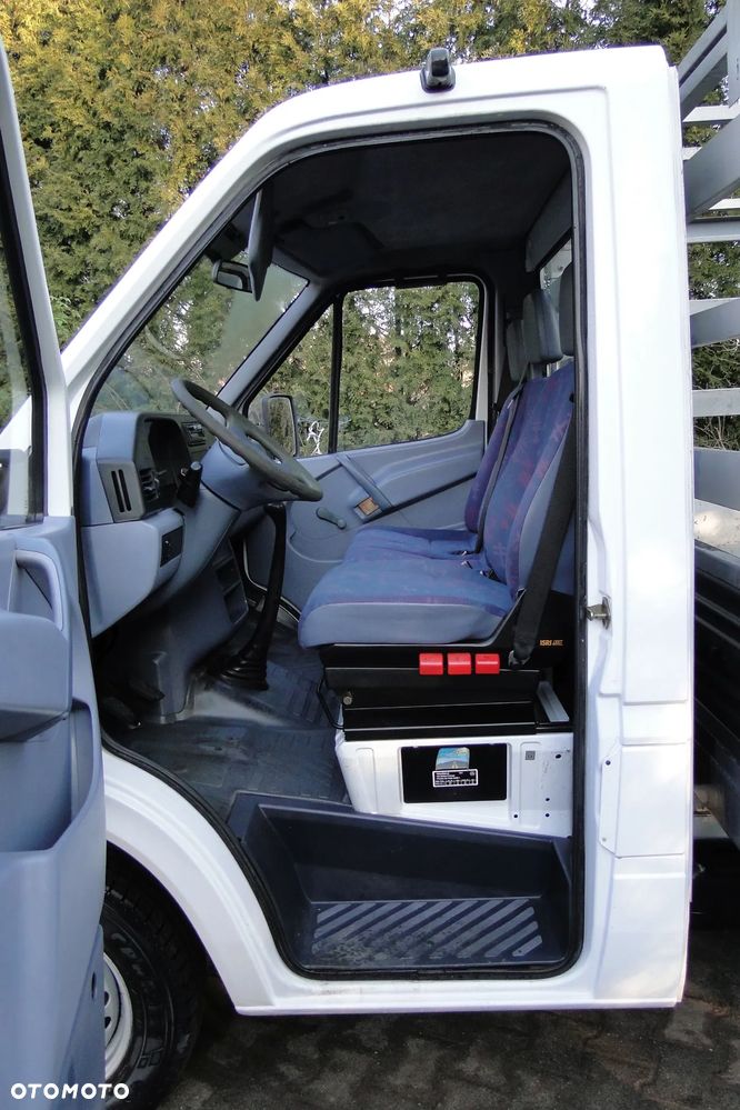 Mercedes-Benz Sprinter - 8