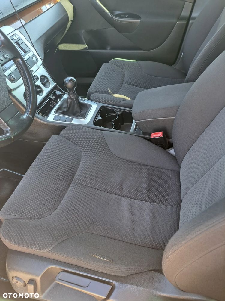 Volkswagen Passat 2.0 TDI Trendline - 7