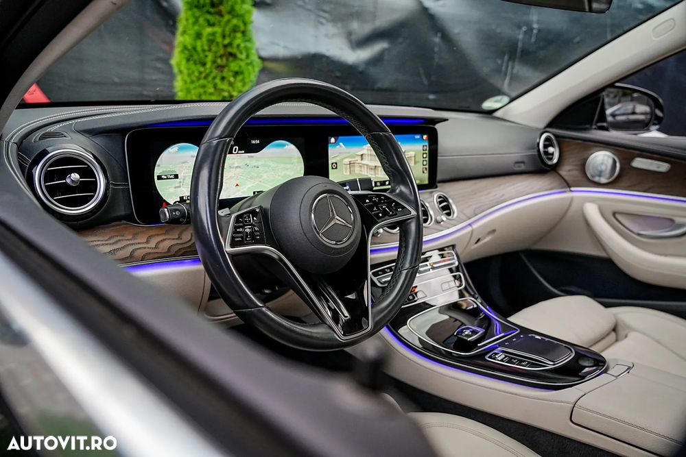 Mercedes-Benz E 300 9G-TRONIC Exclusive - 16