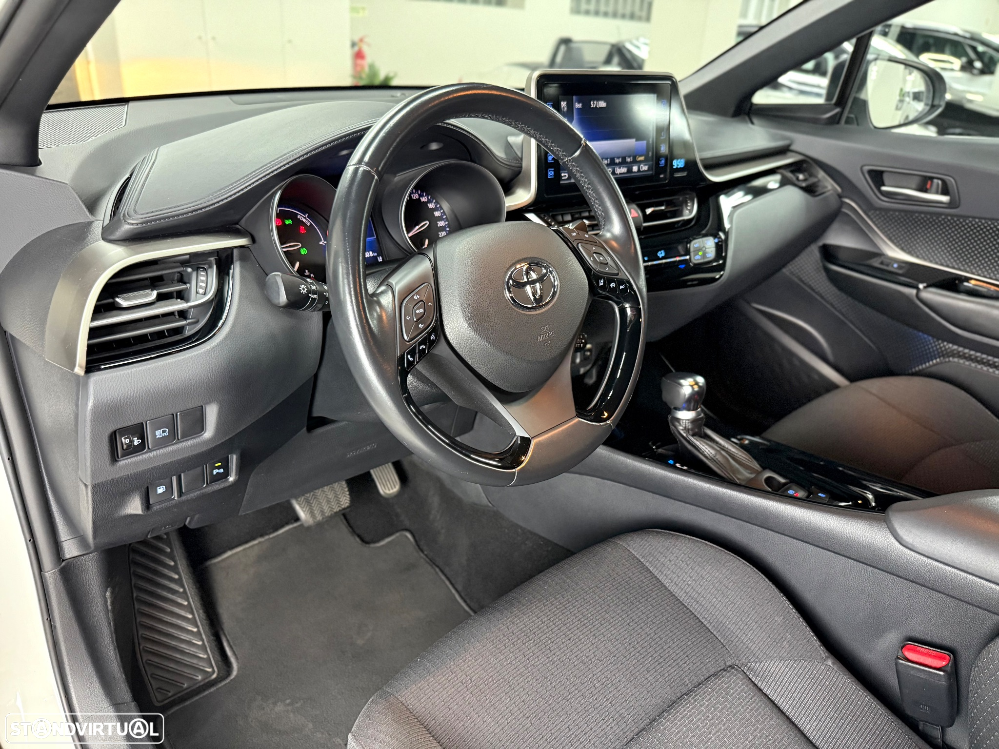 Toyota C-HR 1.8 HSD Exclusive - 19