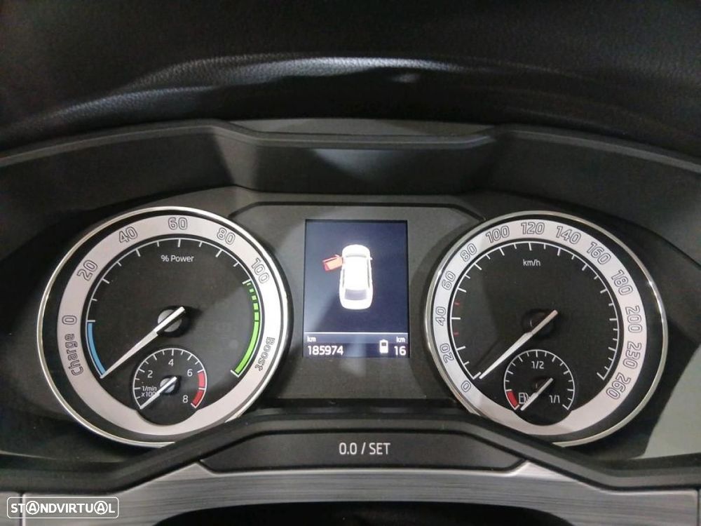 Skoda Superb Break 1.4 TSI iV Ambition DSG - 5