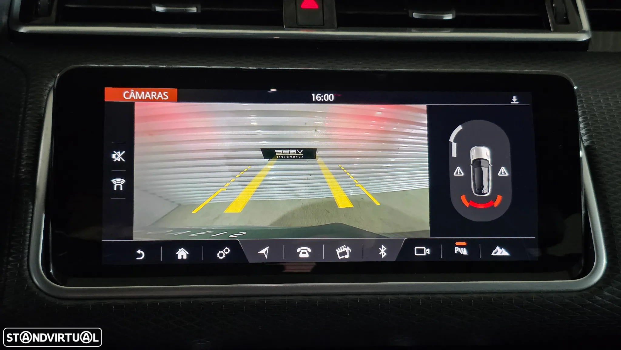 Land Rover Range Rover Velar 2.0 D R-Dynamic HSE - 4