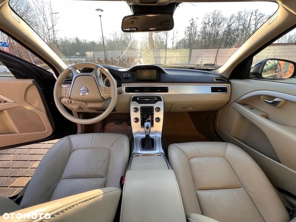 Volvo V70 D5 AWD Summum - 25