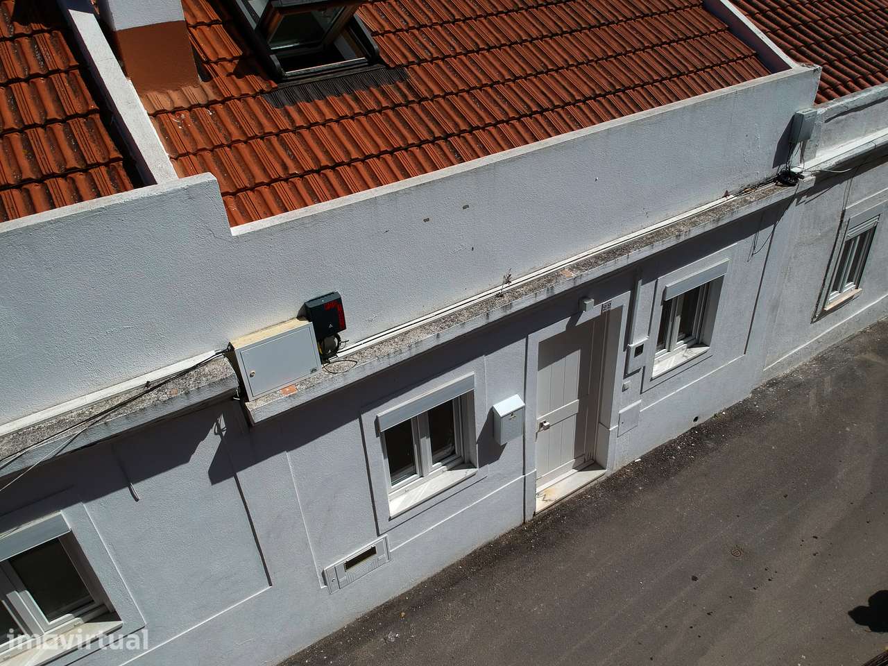 Moradia T1+1 Duplex | Logradouro | Escritório | PV | Campo de Ourique - Grande imagem: 2/24