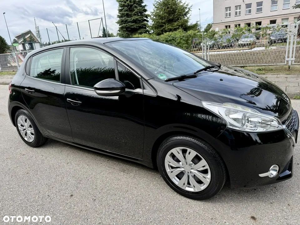 Peugeot 208 1.2 PureTech Allure - 5