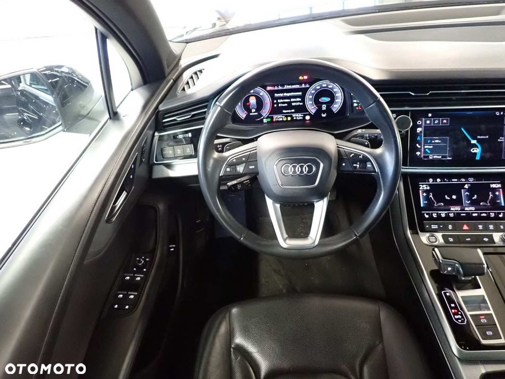 Audi Q7 - 11