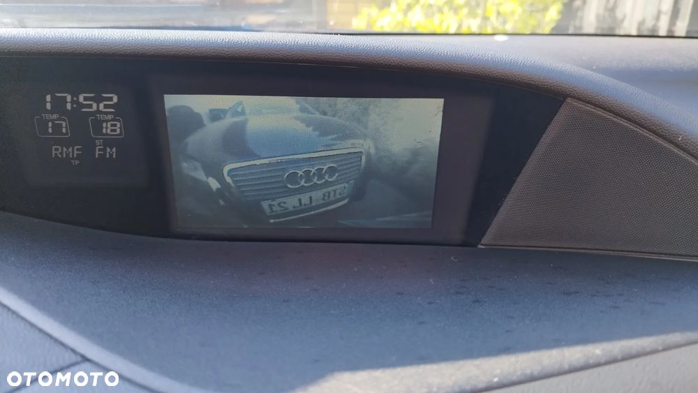 Honda Civic 1.8 Executive NAVI - 4