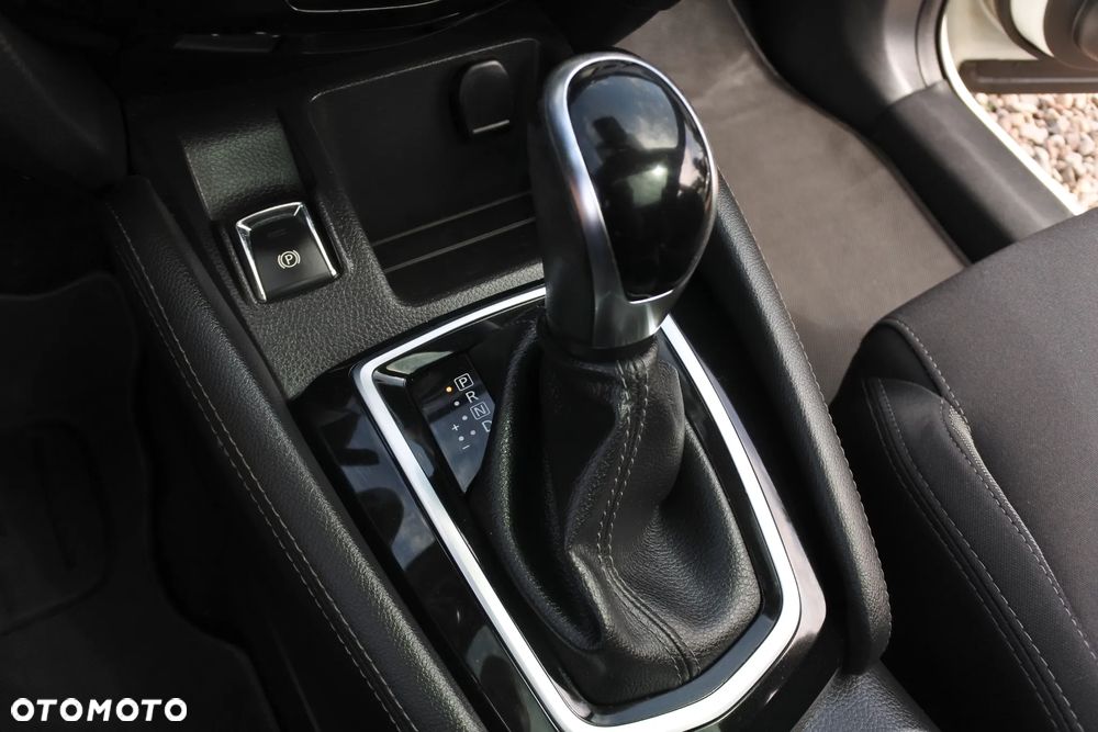 Nissan Qashqai 1.2 DIG-T Xtronic TEKNA - 21