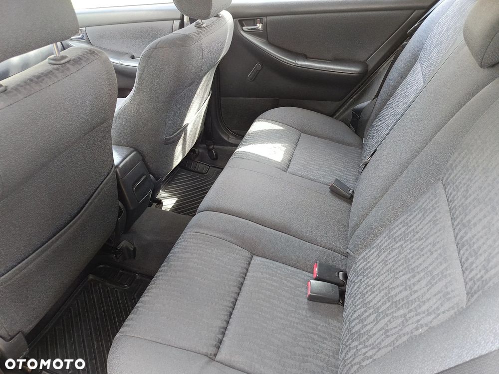 Toyota Corolla 1.4 VVT-i Base - 3