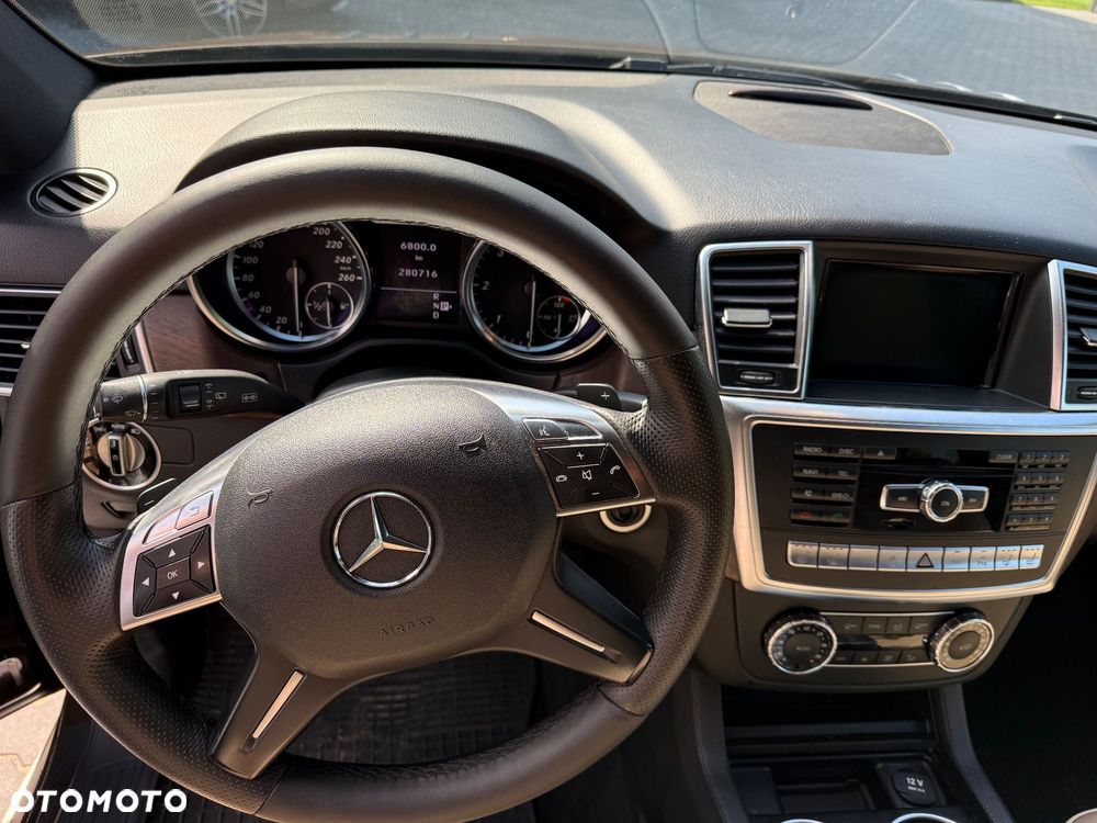 Mercedes-Benz ML - 8