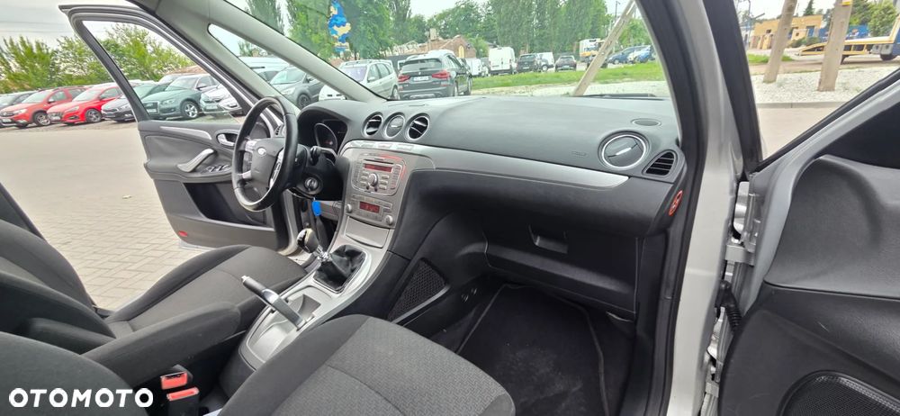 Ford Galaxy 2.0 TDCi Ghia - 36