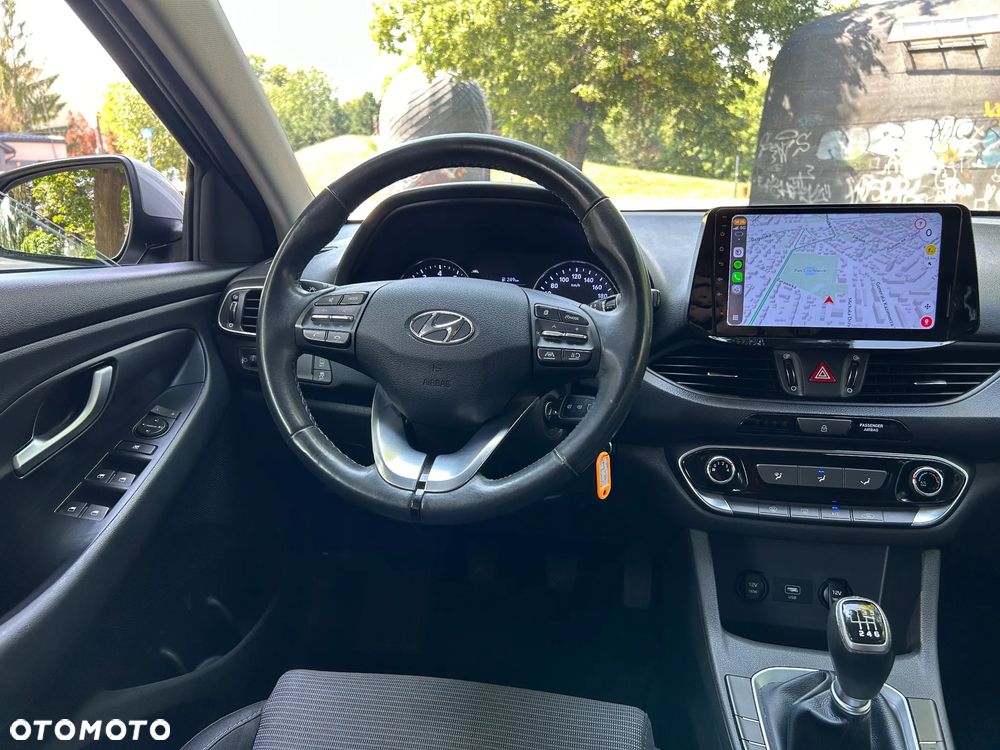 Hyundai i30 1.5 DPI Classic + - 12