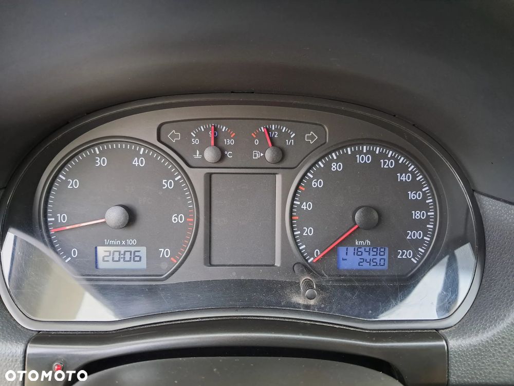 Volkswagen Polo 1.4 16V Comfortline - 19