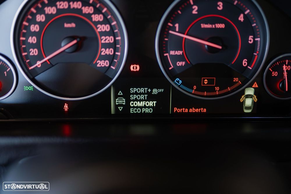 BMW 318 d Pack M - 37