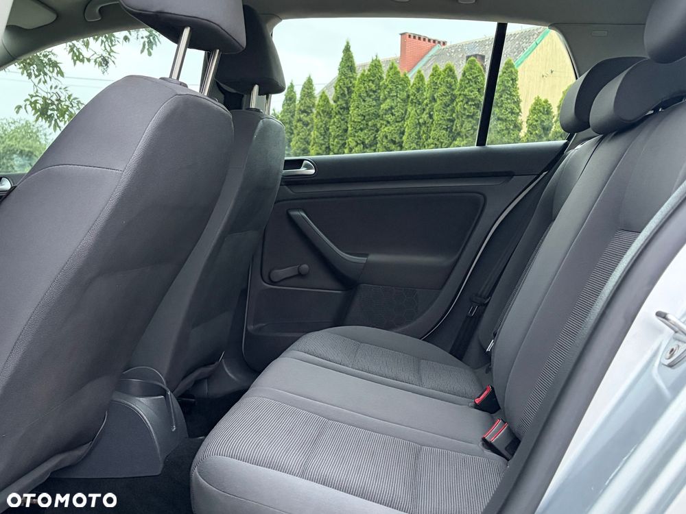 Volkswagen Golf 1.9 TDI DPF Trendline - 18