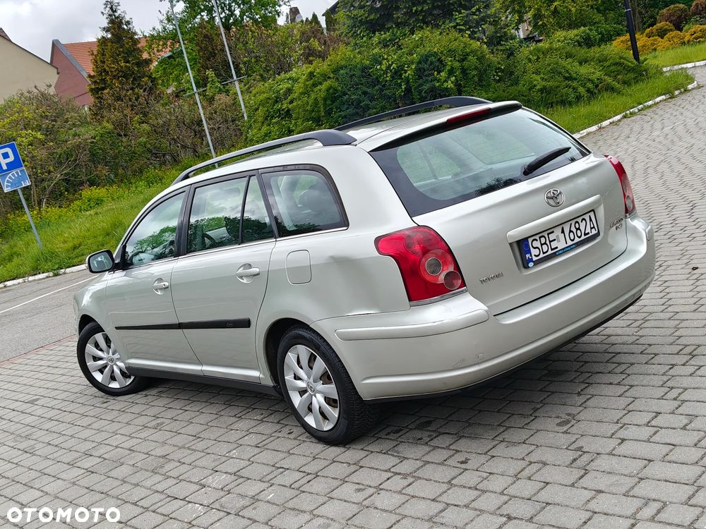 Toyota Avensis 2.0 D-4D Sol Premium - 12