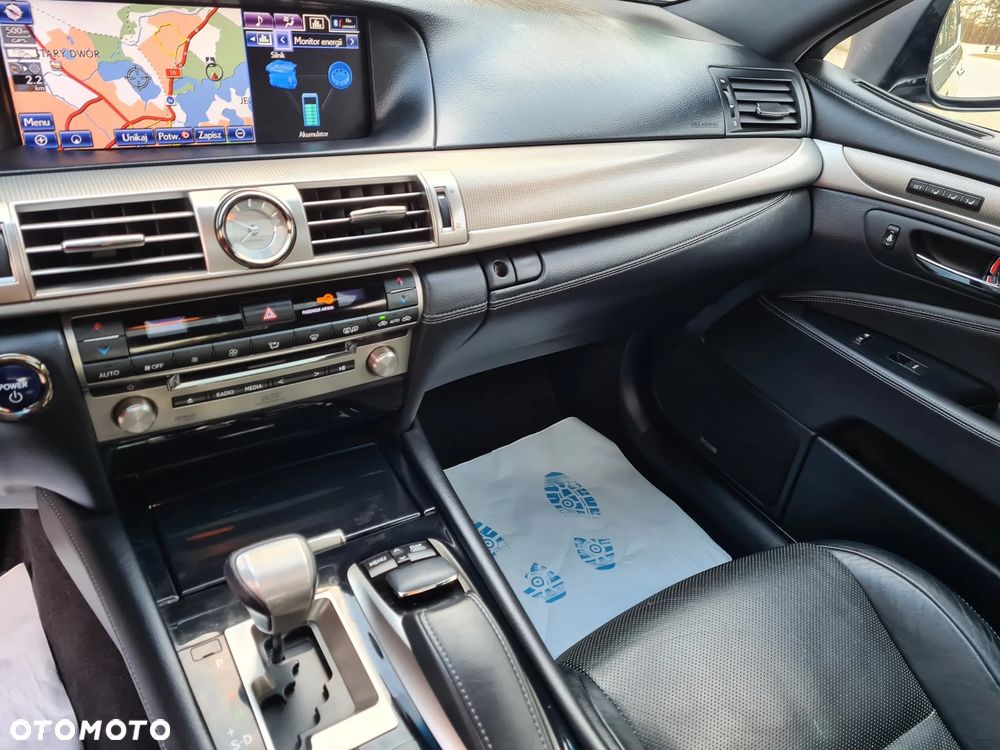 Lexus LS 600h F Sport - 16