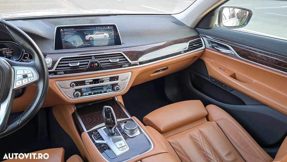 BMW Seria 7 745e - 14