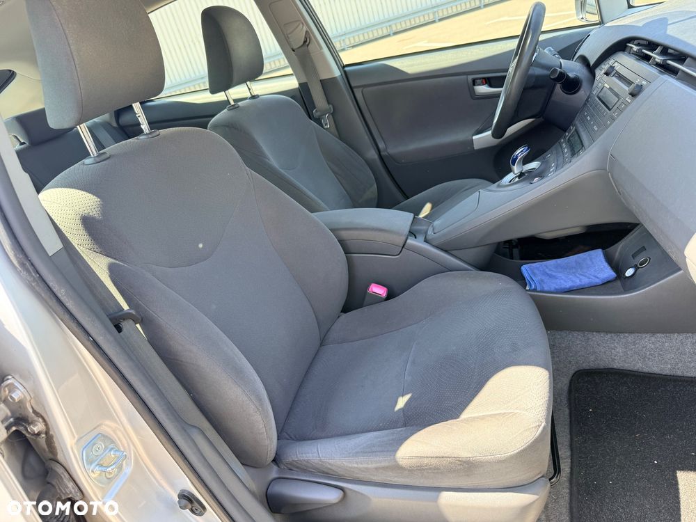 Toyota Prius - 23
