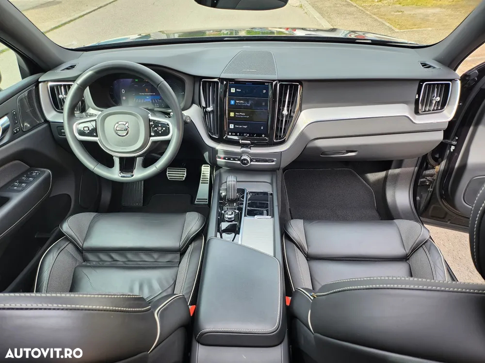 Volvo XC 60 T6 AWD Recharge Ultimate Black Edition - 11