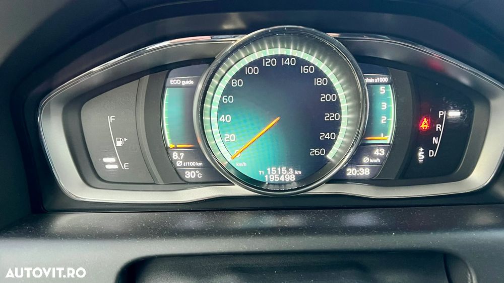 Volvo XC 60 D5AWD Momentum - 11