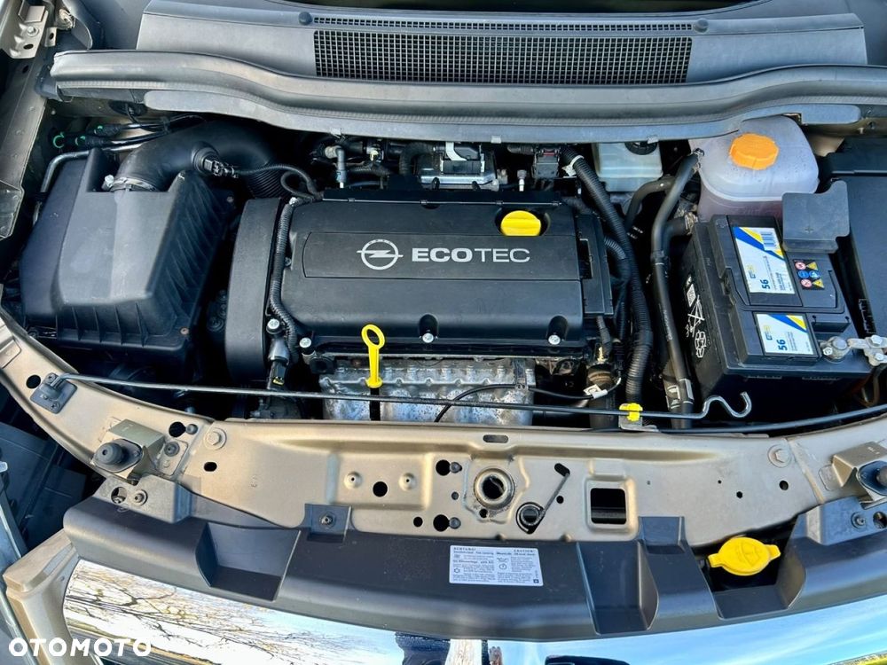 Opel Zafira - 18