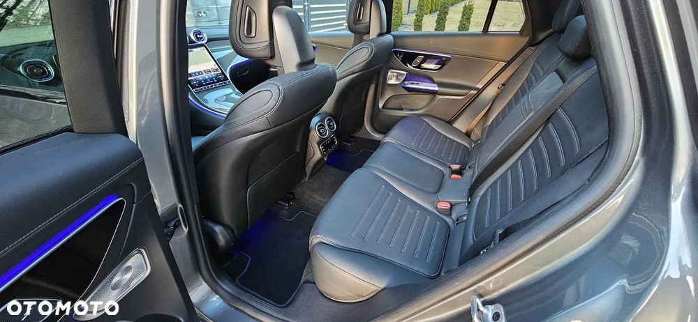 Mercedes-Benz GLC 400 e 4Matic 9G-TRONIC AMG Line Advanced - 30
