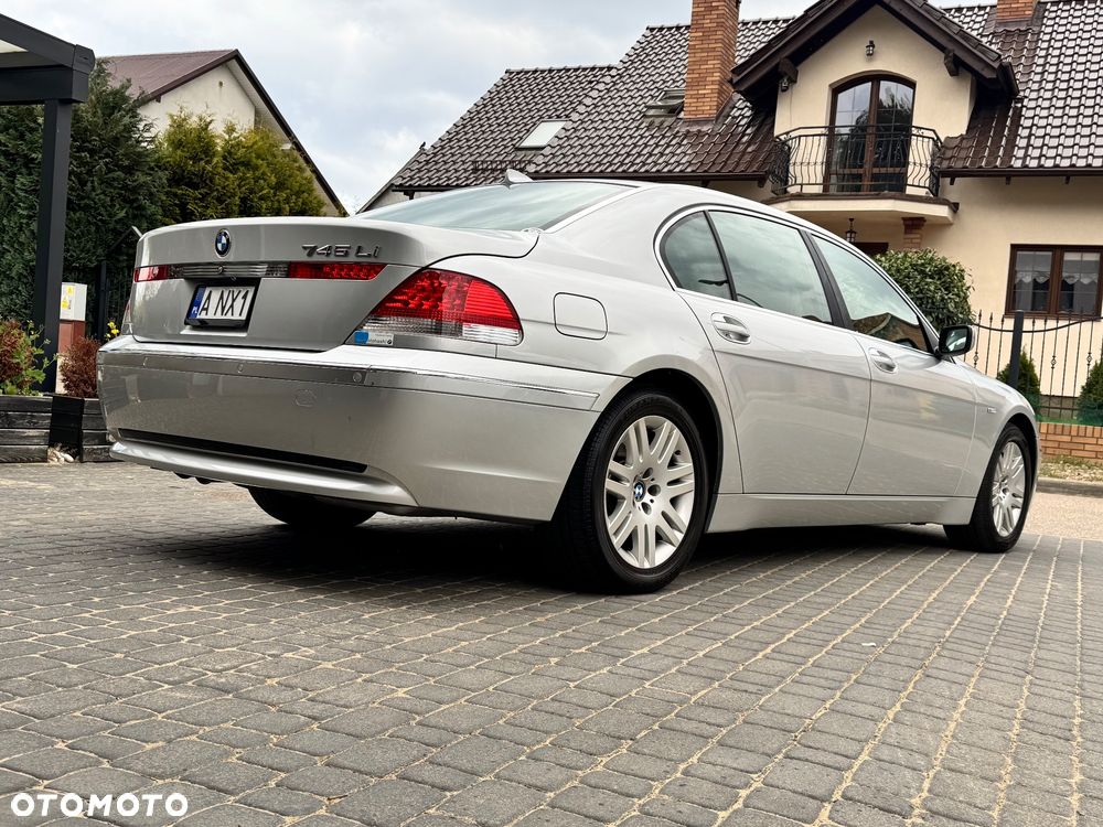 BMW Seria 7 745Li - 35