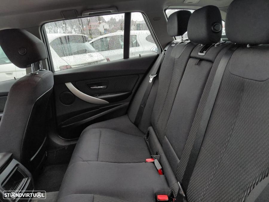 BMW 318 d Advantage - 10