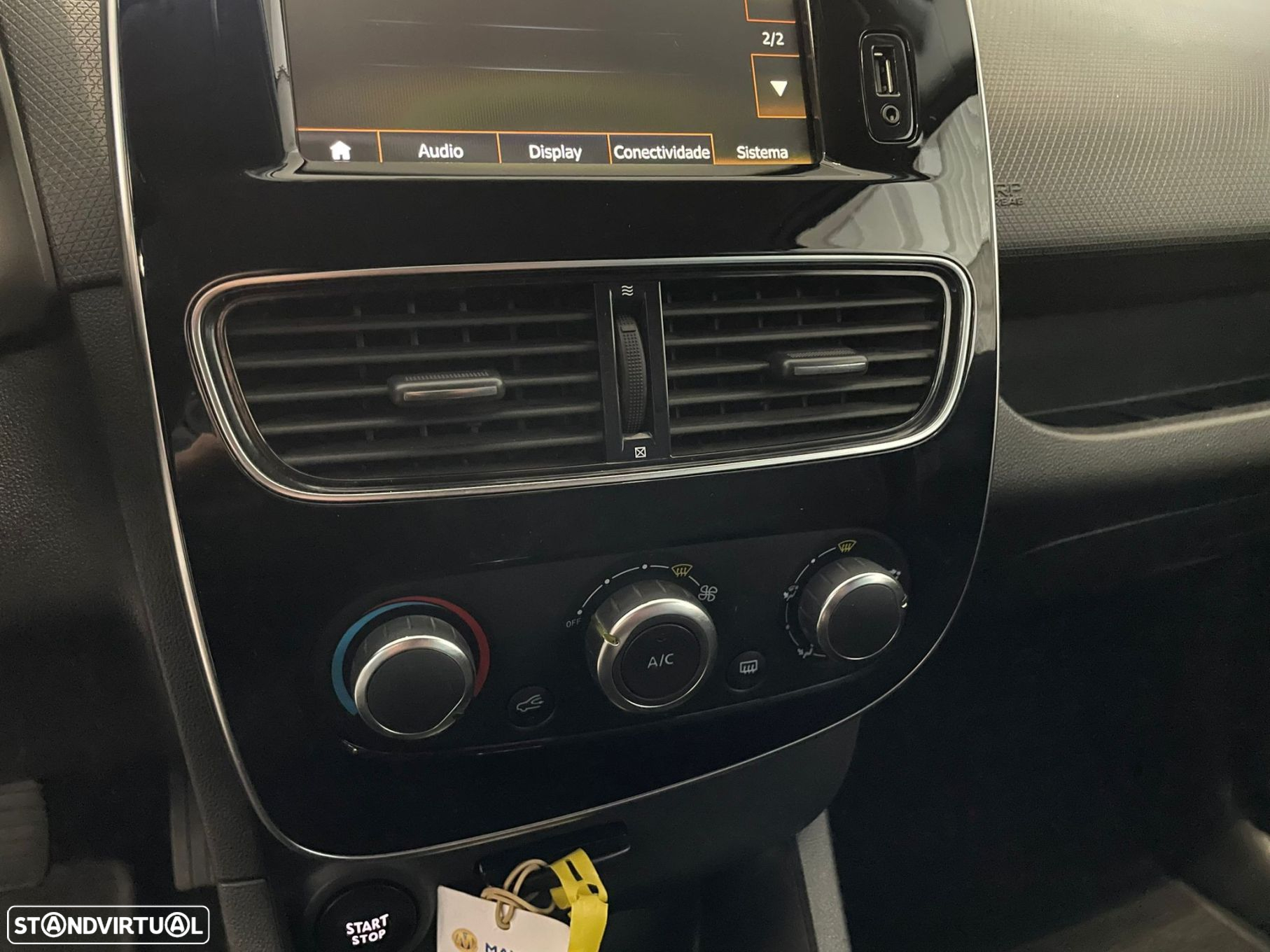 Renault Clio 0.9 TCe Limited - 27
