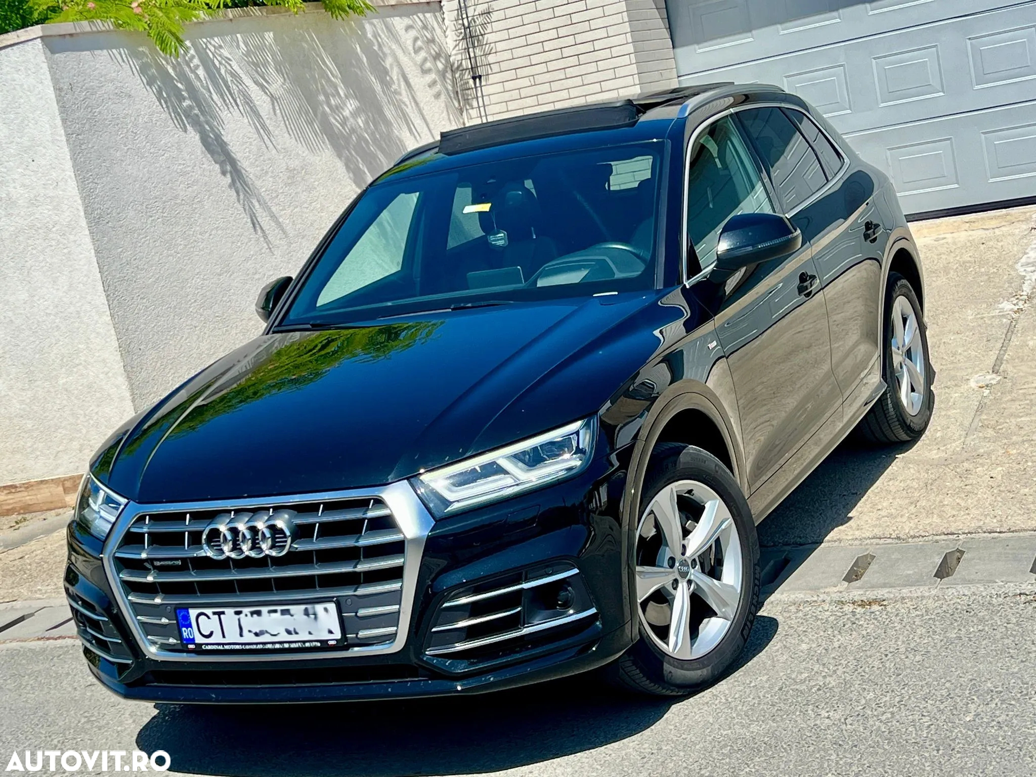 Audi Q5 2.0 40 TDI quattro S tronic Design - 5