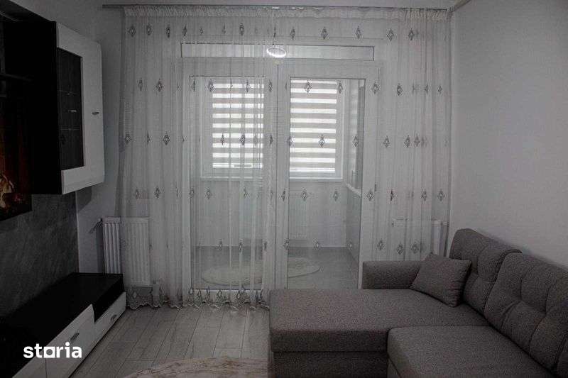 Apartament de inchiriat, 2 camere tip studio etaj 5/7 cu balcon — fotografia 3