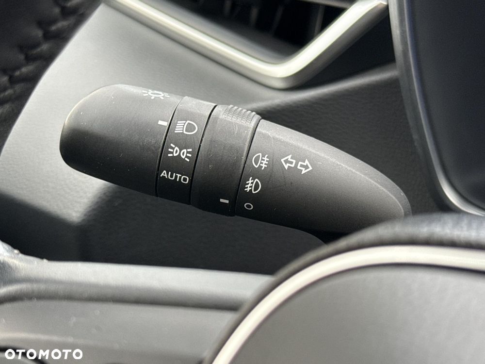 Toyota Corolla 1.8 Hybrid Executive - 22