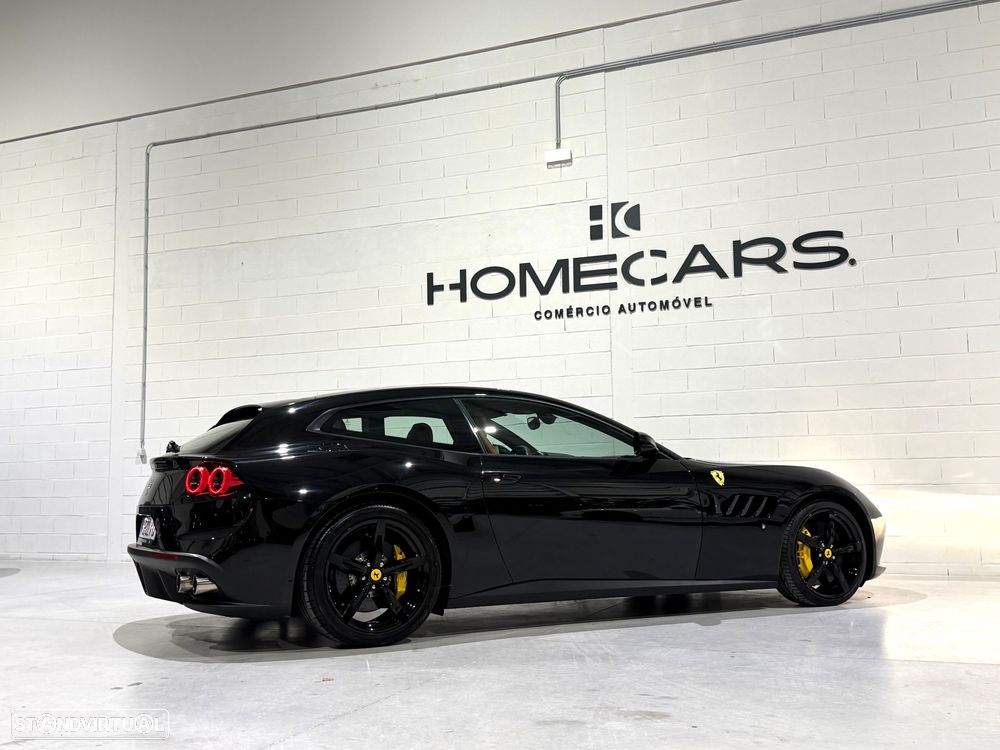 Ferrari GTC4 Lusso - 20