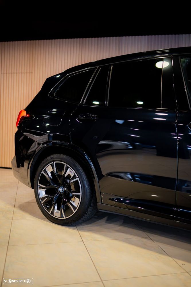BMW iX3 M Sport Impressive - 9
