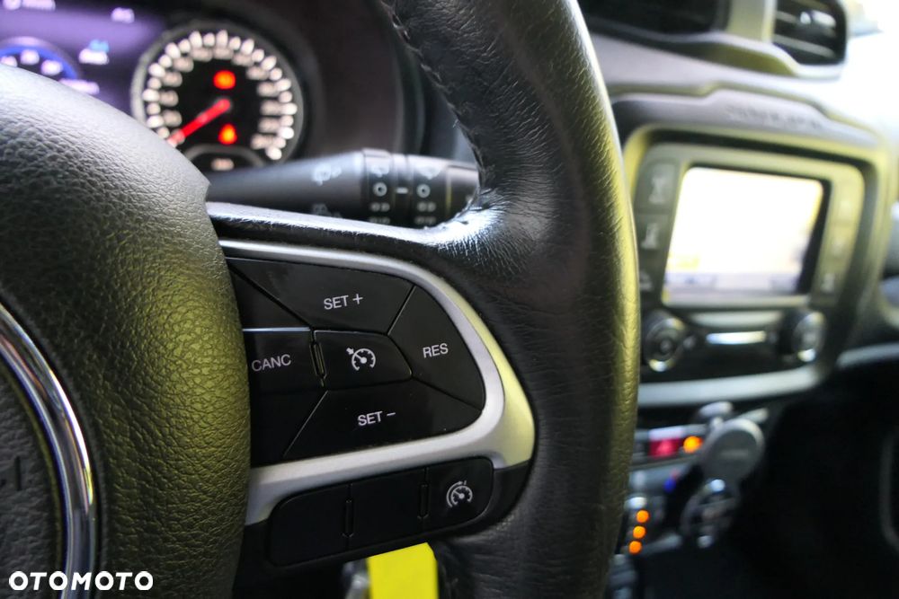 Jeep Renegade 1.4 MultiAir Limited - 26