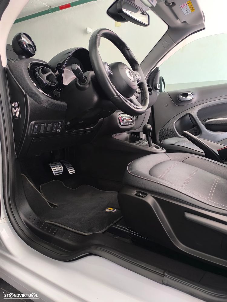 Smart Fortwo Cabrio EQ prime - 23