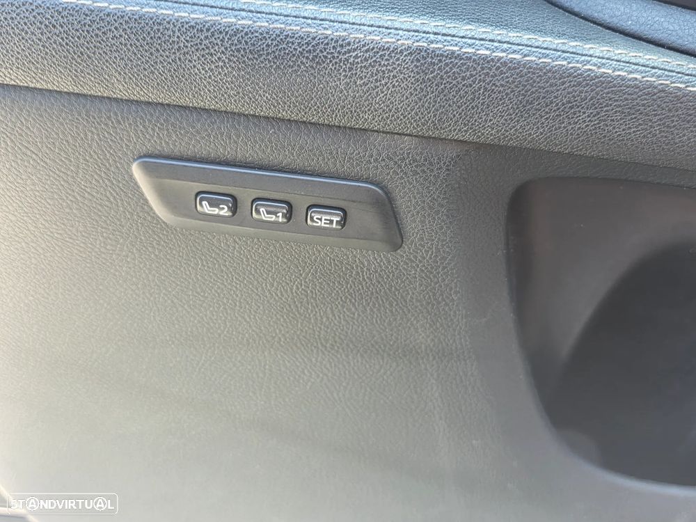 Toyota Avensis SW — fotografia 14