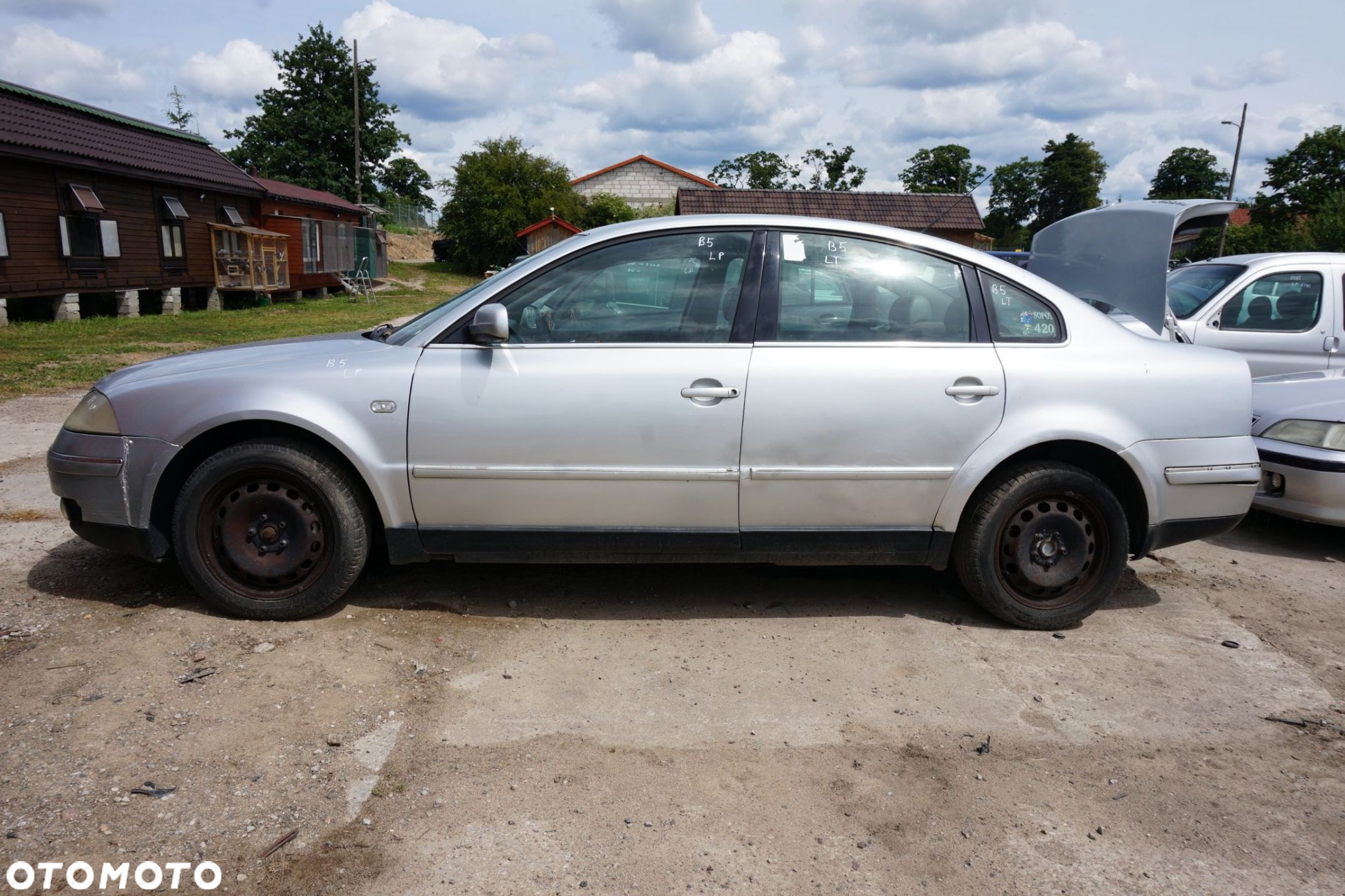 VOLKSWAGEN PASSAT B5 LIFT SEDAN 2000 LA7W 1.9 TDI AVF 130KM ELN SREBRNY na części - 2