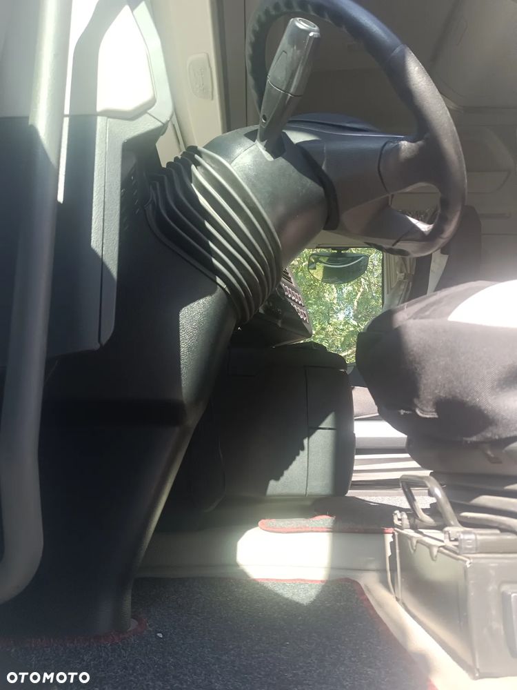 Ford F-MAX - 5