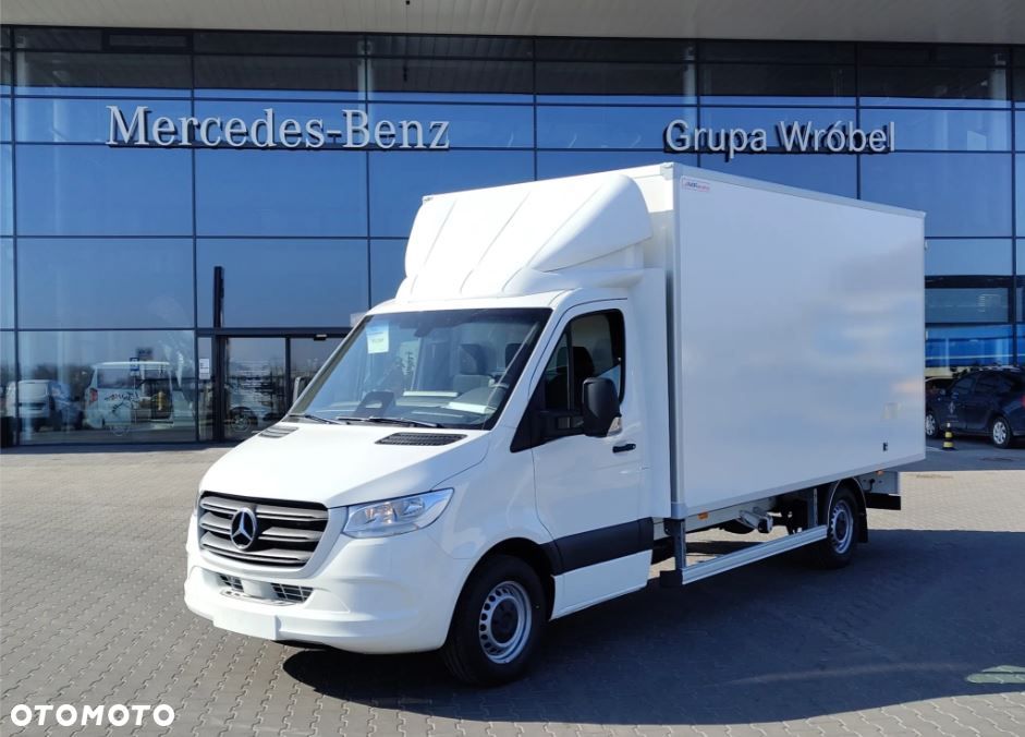 Mercedes-Benz Sprinter - 2