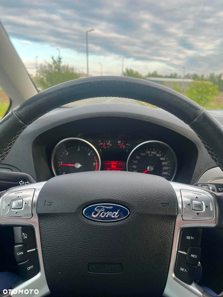 Ford S-Max 2.0 TDCi DPF Ambiente - 19