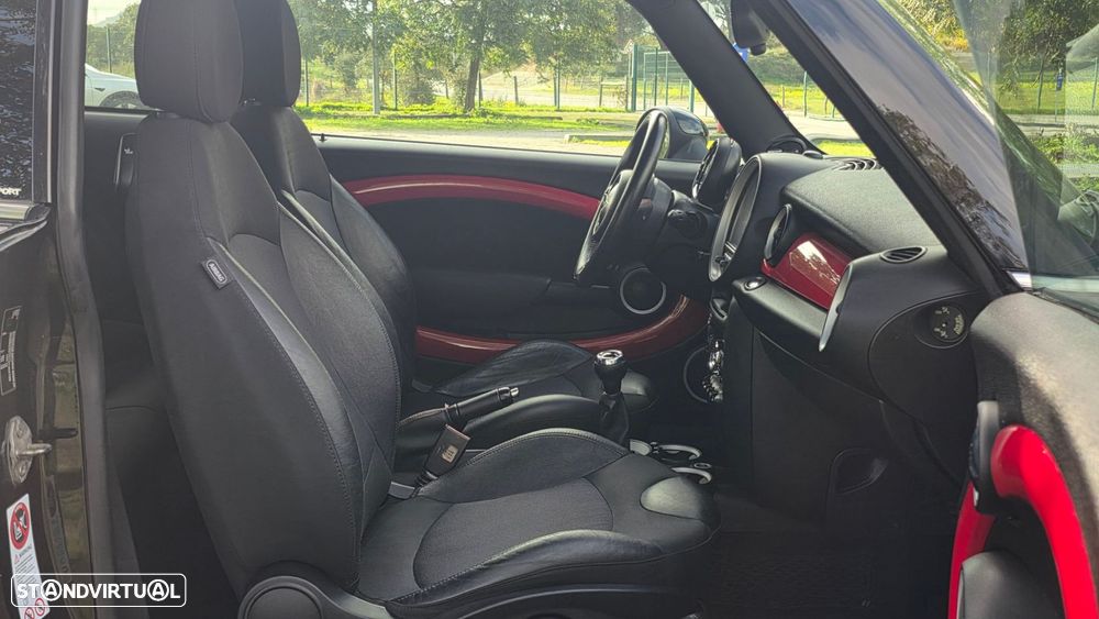 MINI 3 Portas John Cooper Works - 18