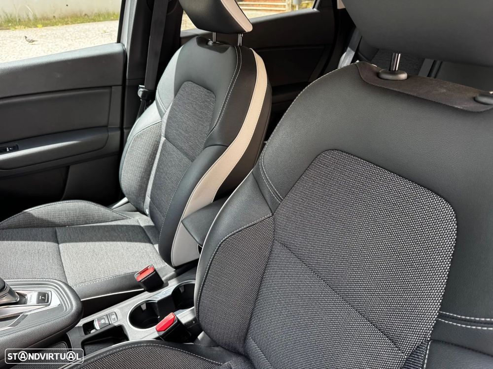 Renault Captur 1.6 E-Tech Full Hybrid Techno - 8