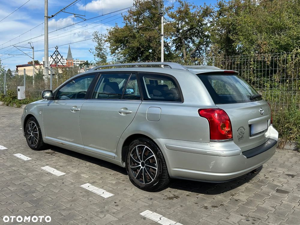 Toyota Avensis - 3