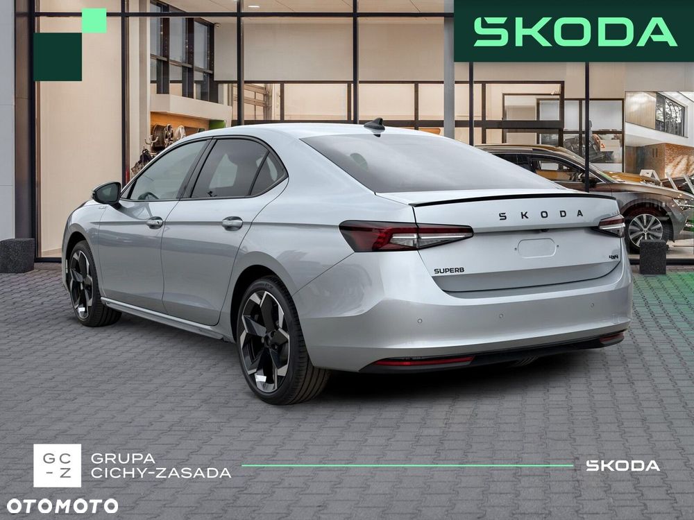 Skoda Superb 2.0 TDI SCR 4x4 Sportline DSG - 4