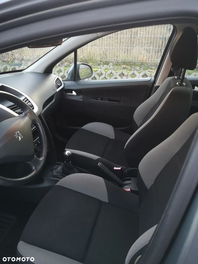Peugeot 207 1.4 Presence - 9