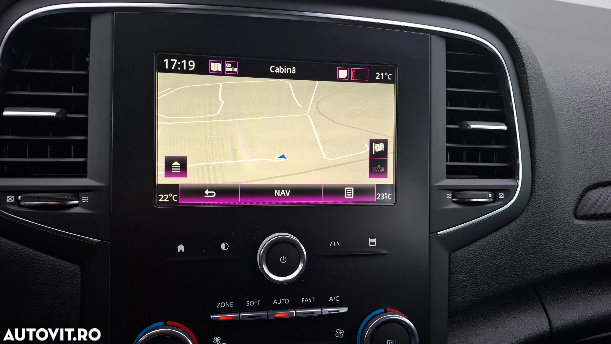 Renault Megane Grandtour TCe 115 GPF LIMITED - 9