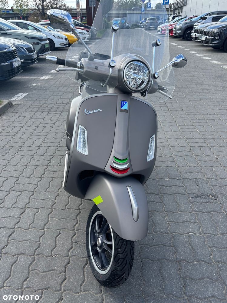 Vespa GTS - 7
